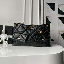 Picture of Chanel Handbags _SKUfw239840734fw